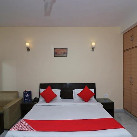 โอโย 595 อราวาลี เรซิเดนซี Hotel คูร์เคาน์ ภายนอก รูปภาพ