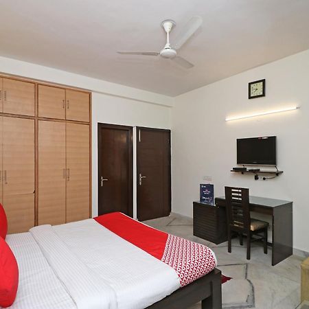 โอโย 595 อราวาลี เรซิเดนซี Hotel คูร์เคาน์ ภายนอก รูปภาพ